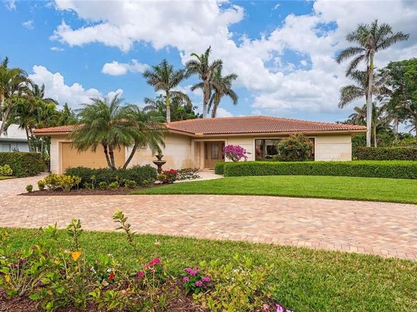 717 Park Shore DR , NAPLES, FL 34103
