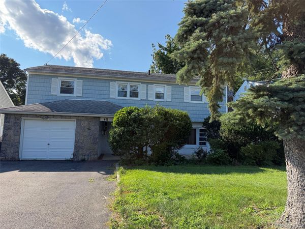 411 Cornwell Avenue, Malverne, NY 11565