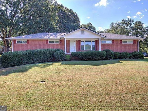 24 Beechwood Drive, Cartersville, GA 30120