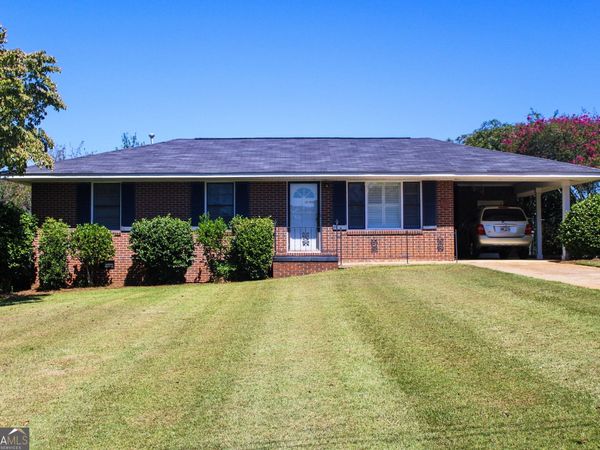 126 N Chilton Crescent, Lagrange, GA 30240