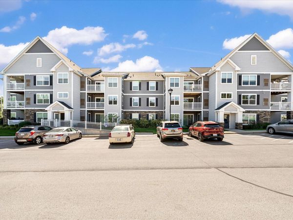 3167 Blairview Parkway, Unit 203, Kentwood, MI 49512