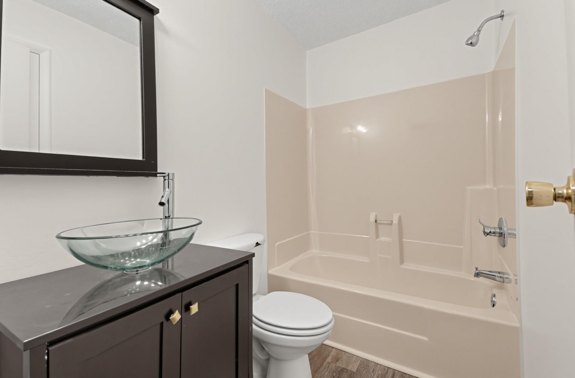 405 Harbison Boulevard Photo 14