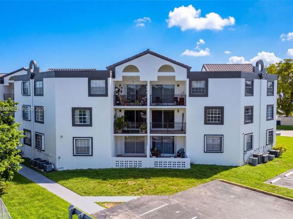 9735 Fontainebleau Blvd, Unit G303, Miami, FL 33172