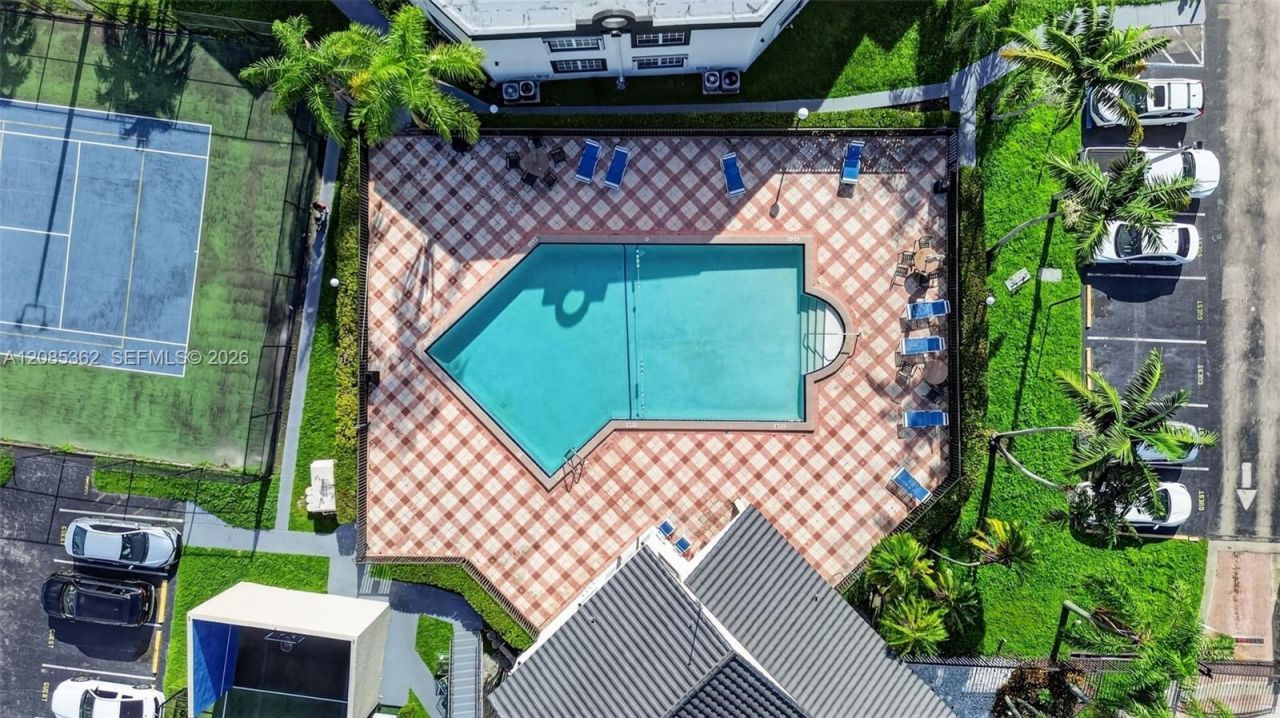 9735 Fontainebleau Blvd, Unit G303, Miami, FL 33172 Photo