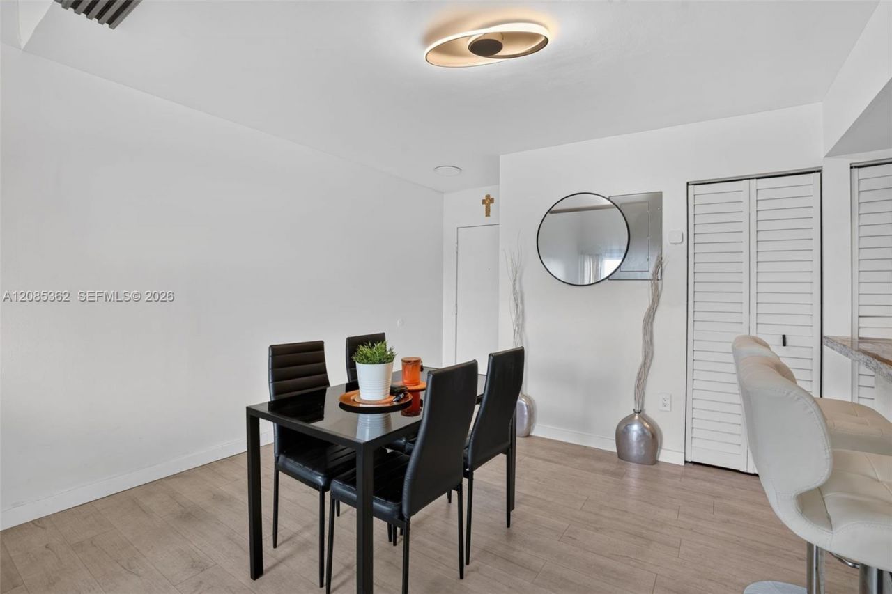 9735 Fontainebleau Blvd, Unit G303, Miami, FL 33172 Photo