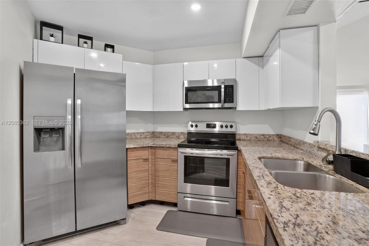 9735 Fontainebleau Blvd, Unit G303, Miami, FL 33172 Photo
