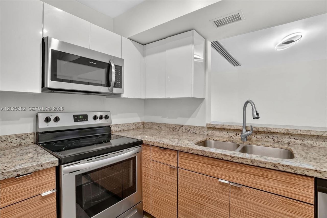 9735 Fontainebleau Blvd, Unit G303, Miami, FL 33172 Photo