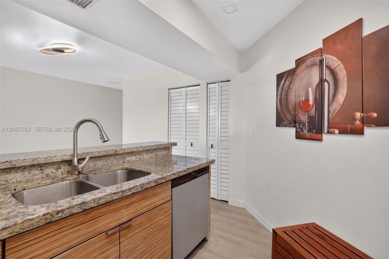 9735 Fontainebleau Blvd, Unit G303, Miami, FL 33172 Photo