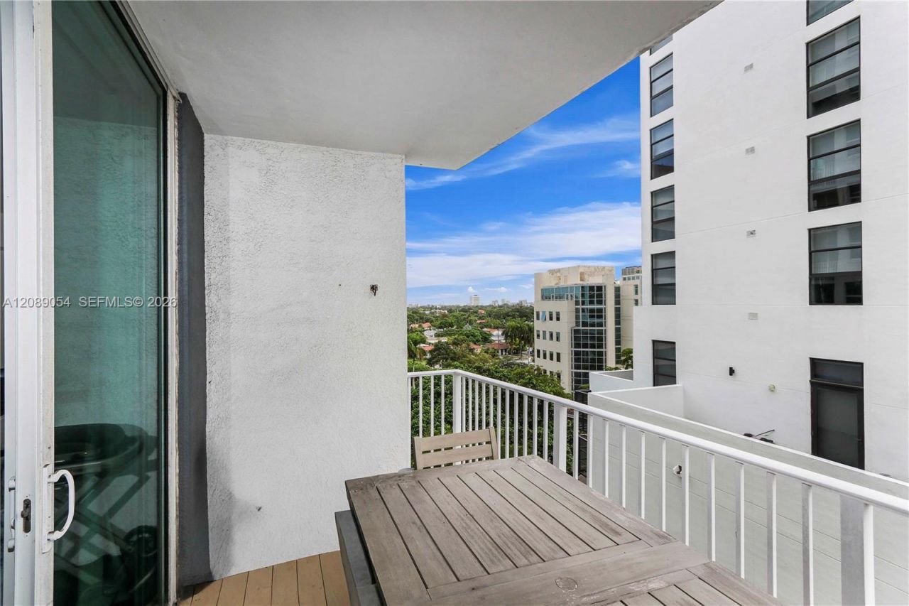 3180 SW 22nd Ter, Unit 604, Miami, FL 33145 Photo