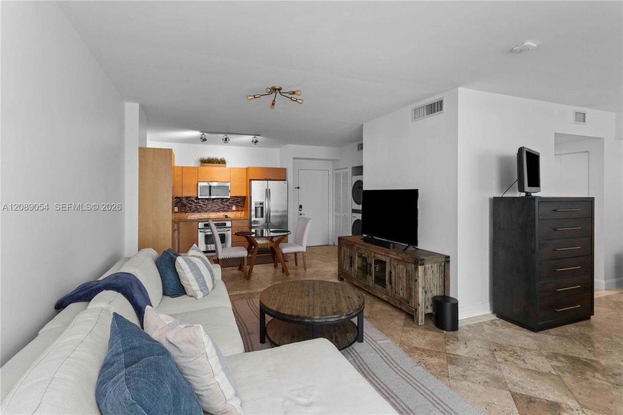 3180 SW 22nd Ter, Unit 604, Miami, FL 33145 Photo