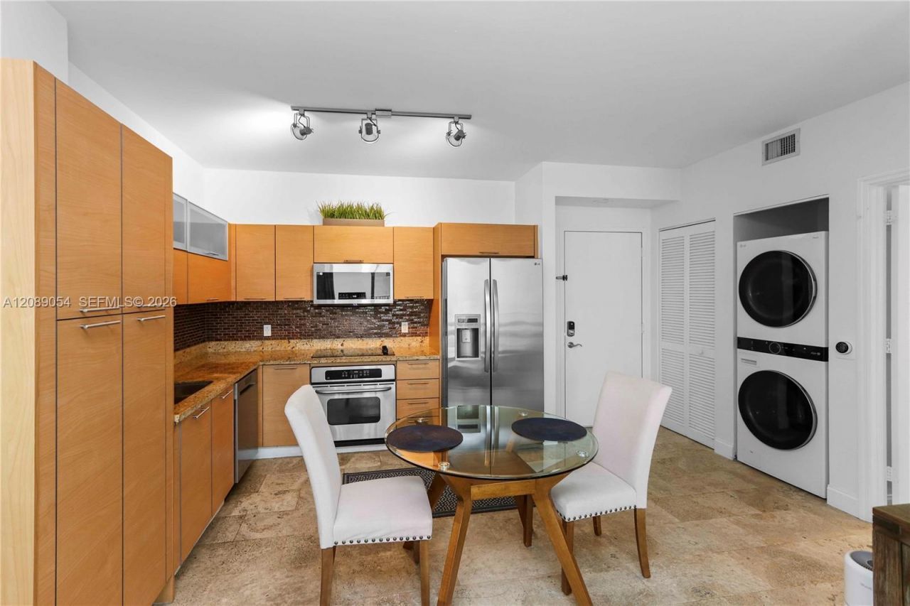 3180 SW 22nd Ter, Unit 604, Miami, FL 33145 Photo