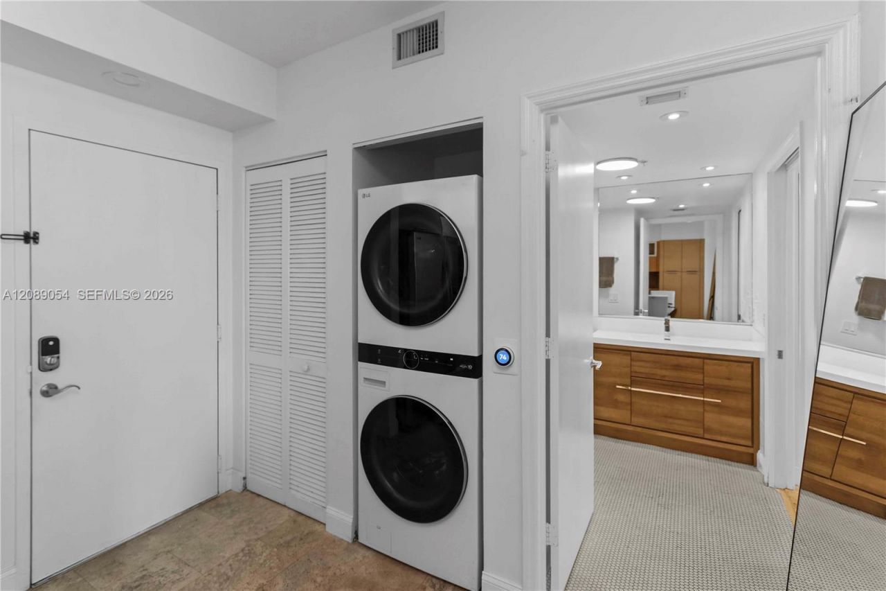 3180 SW 22nd Ter, Unit 604, Miami, FL 33145 Photo