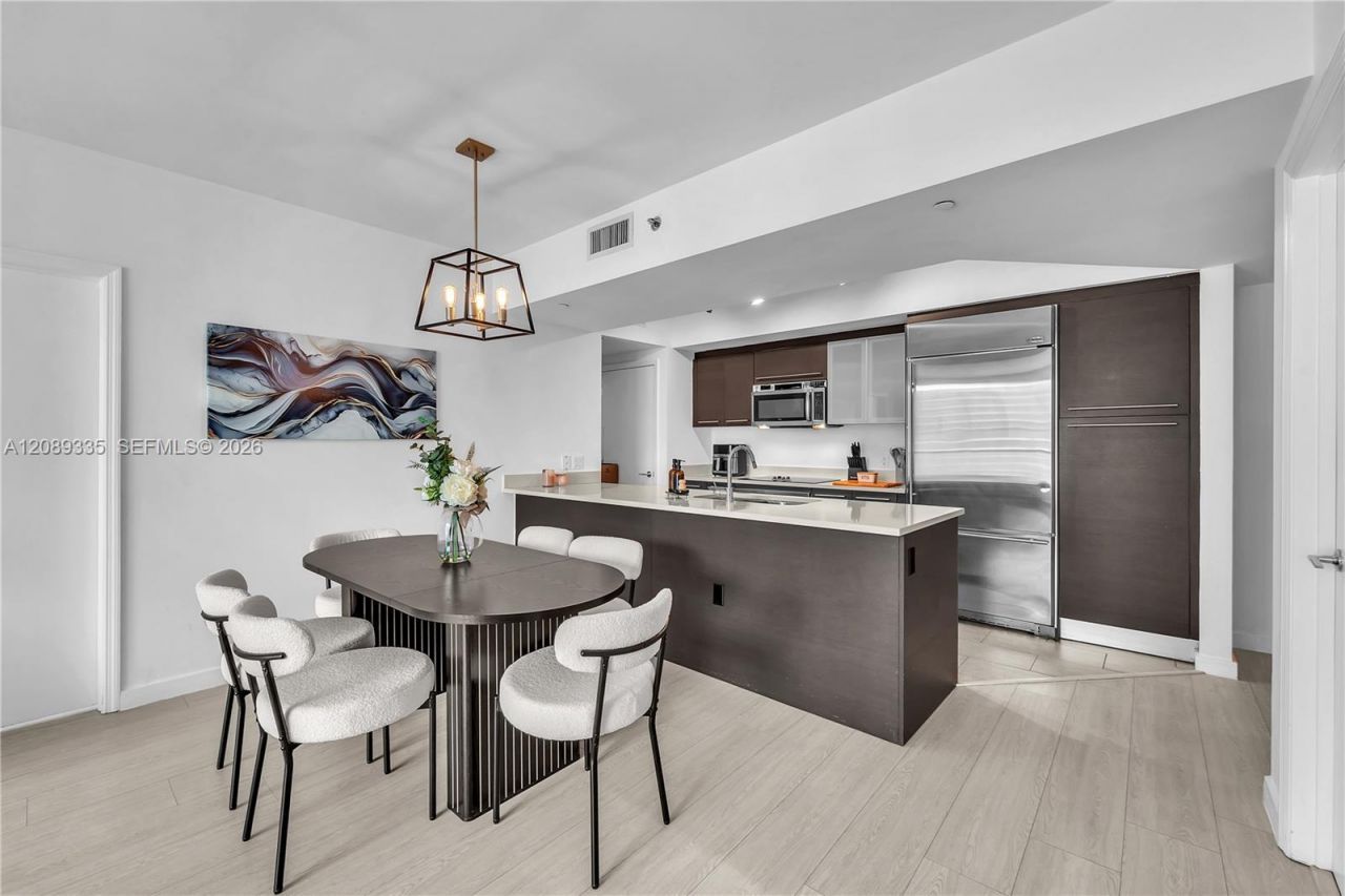 500 Brickell Ave , Unit 1605, Miami, FL 33131 Photo
