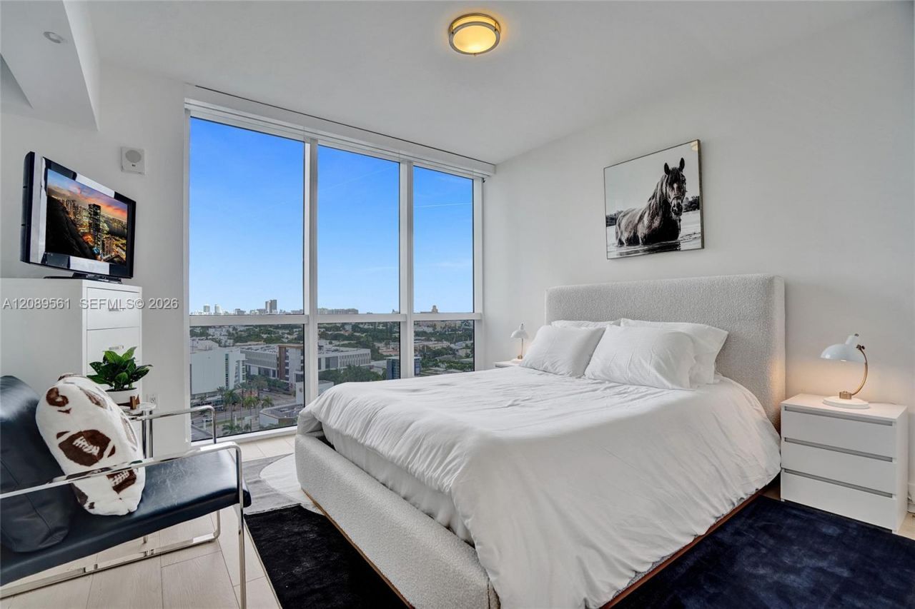400 Alton Rd, Unit 1505, Miami Beach, FL 33139 Photo