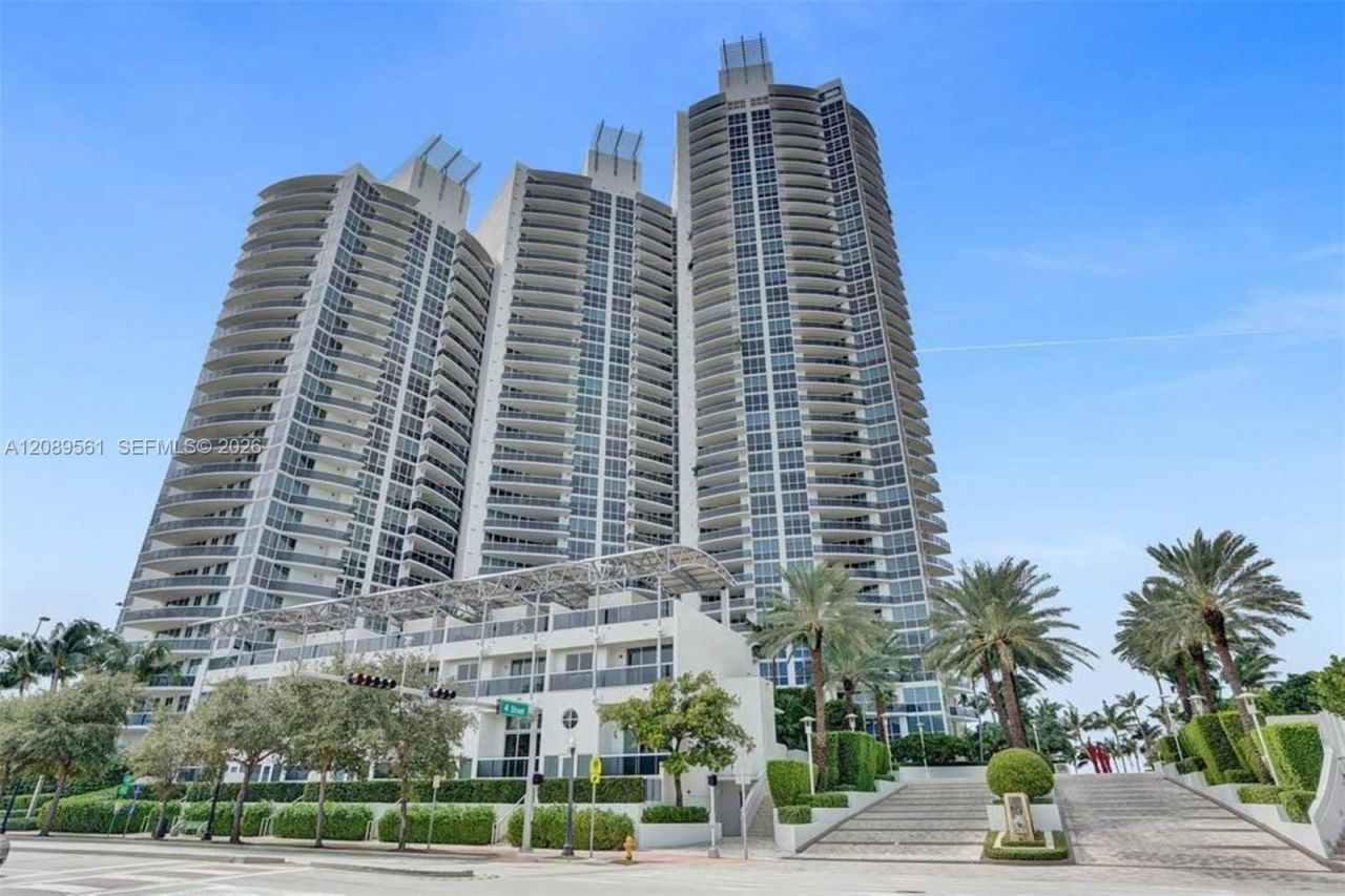 400 Alton Rd, Unit 1505, Miami Beach, FL 33139 Photo