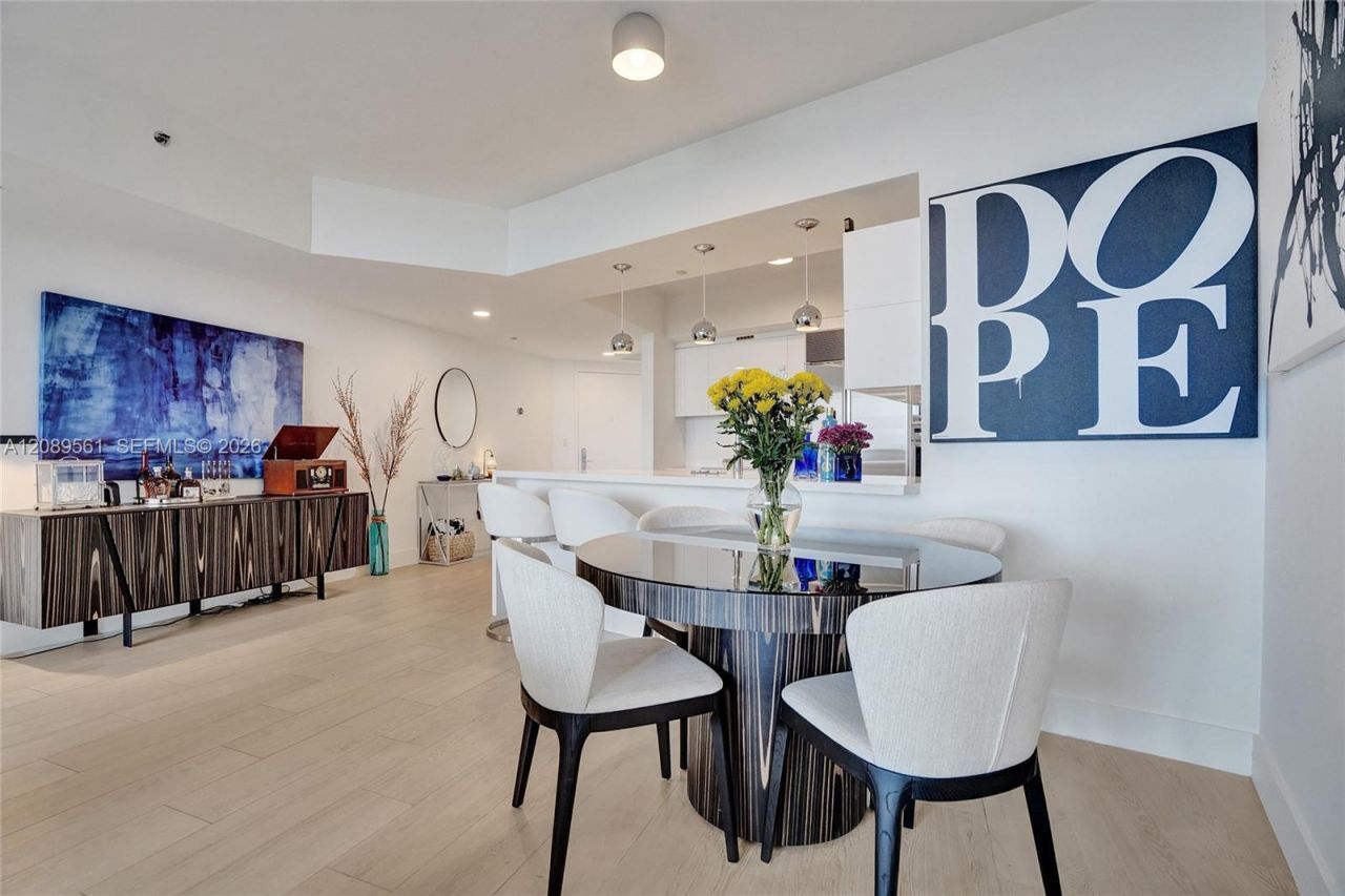 400 Alton Rd, Unit 1505, Miami Beach, FL 33139 Photo