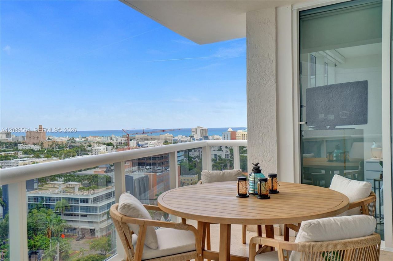 400 Alton Rd, Unit 1505, Miami Beach, FL 33139 Photo
