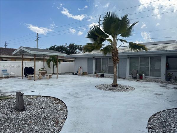2716 NE 32nd St , Unit 5, Fort Lauderdale, FL 33306