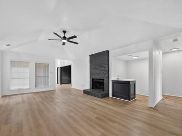 4052 Saint Christopher Lane, Dallas, TX 75287