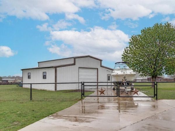 108 High Meadows Court, Decatur, TX 76234