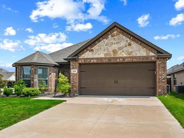 228 Garden Grove Drive , Waxahachie, TX 75165