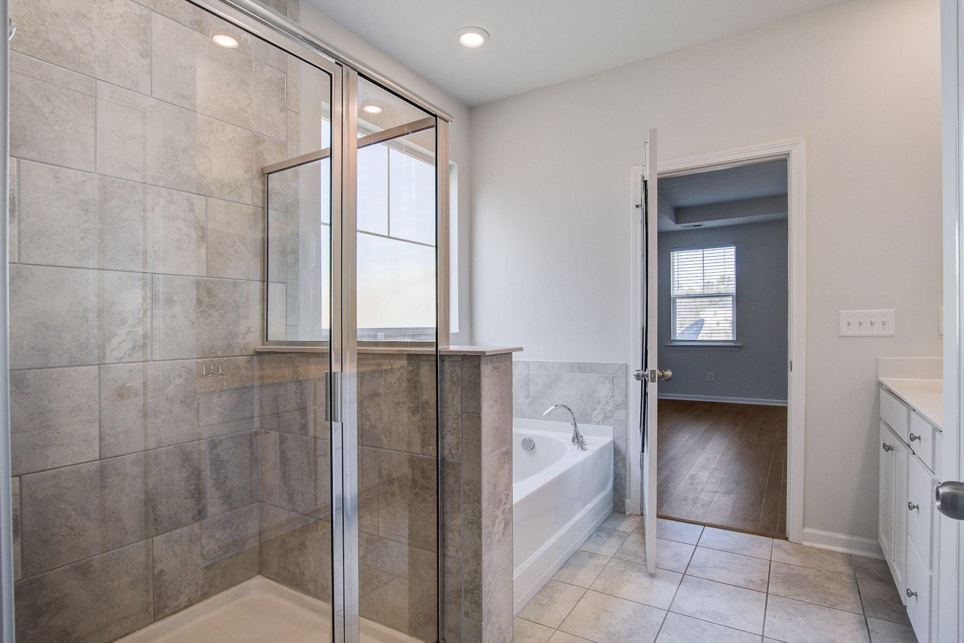 414 Squire Pope Road Photo 19