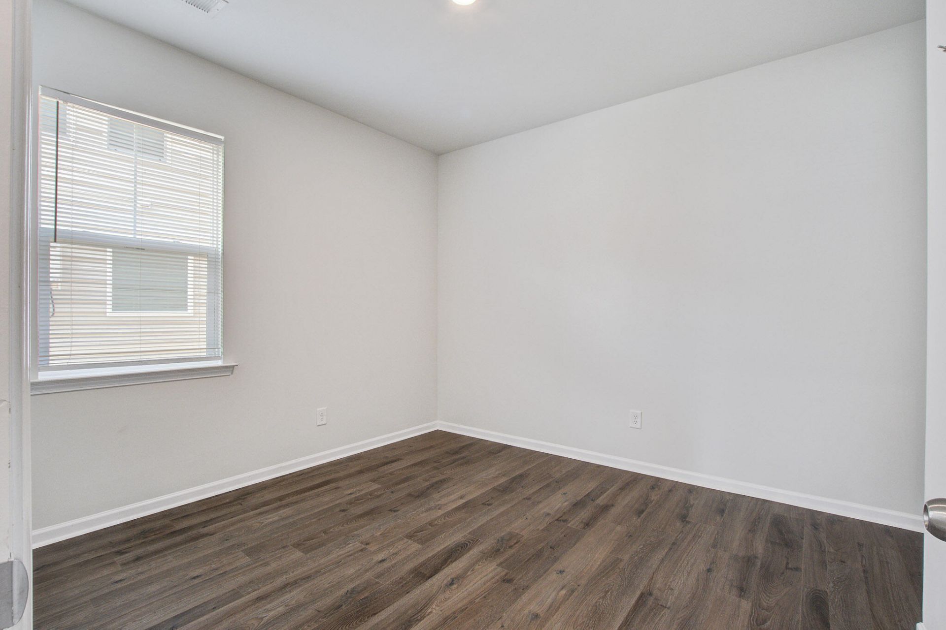 414 Squire Pope Road Photo 20