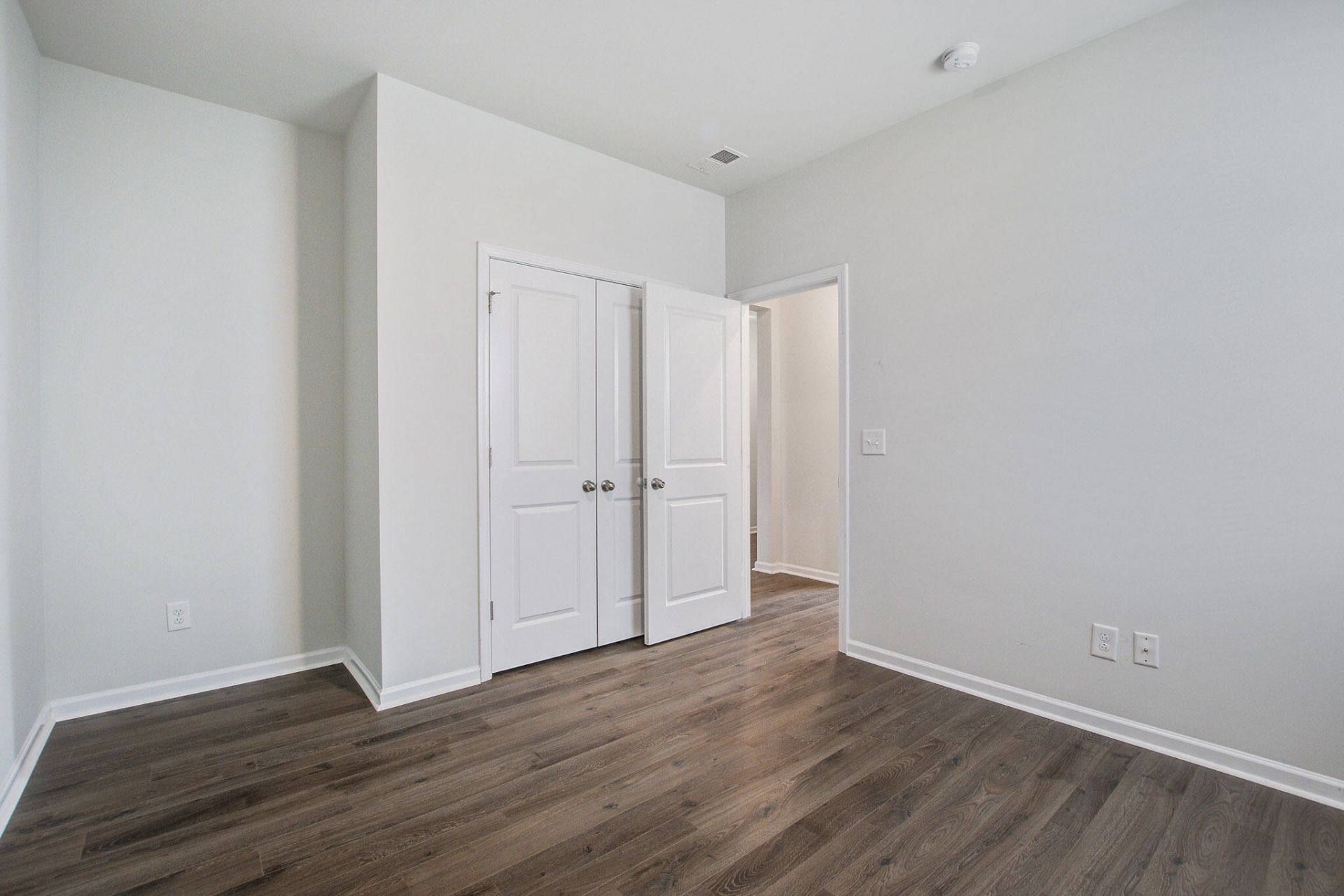 414 Squire Pope Road Photo 21
