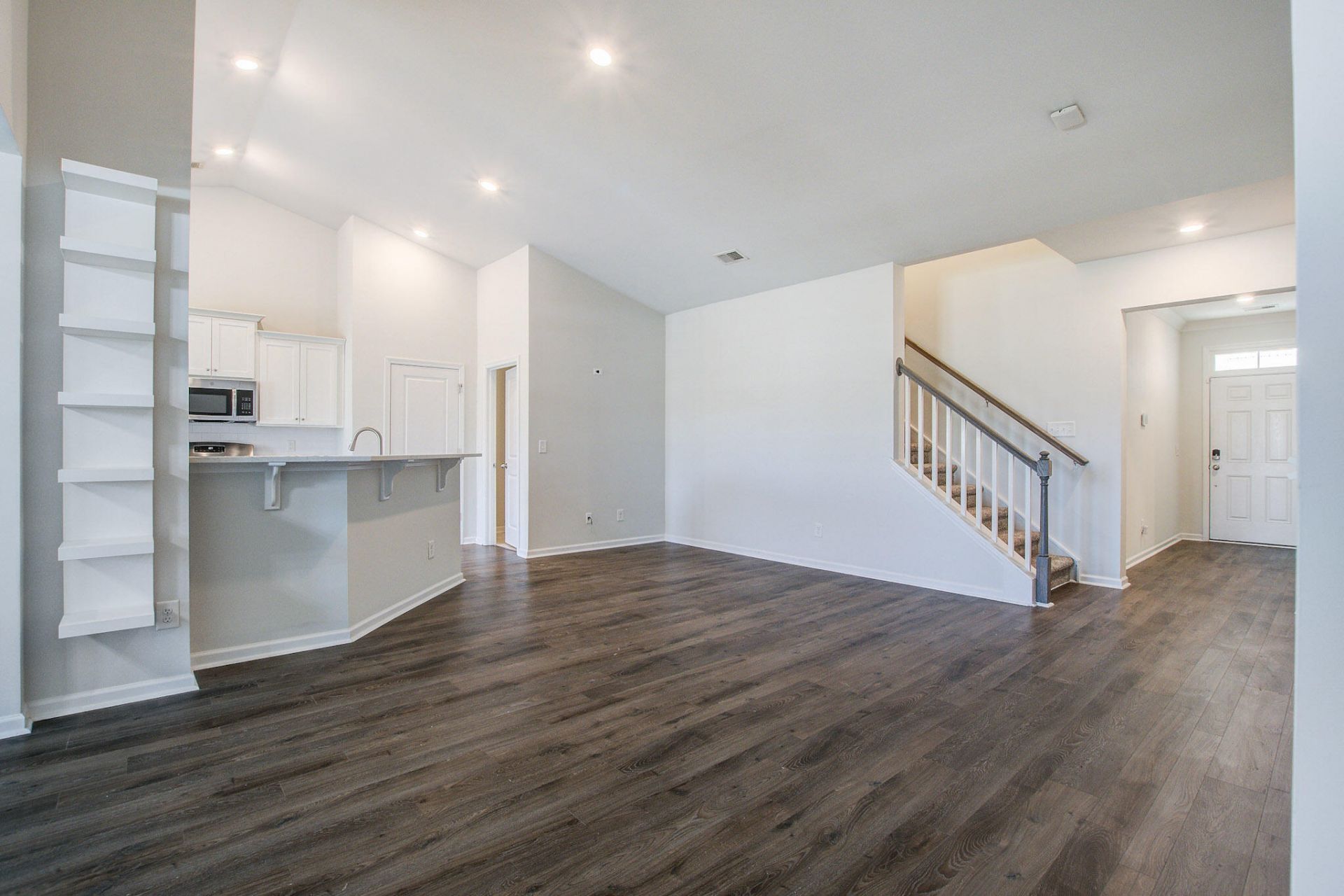 414 Squire Pope Road Photo 5