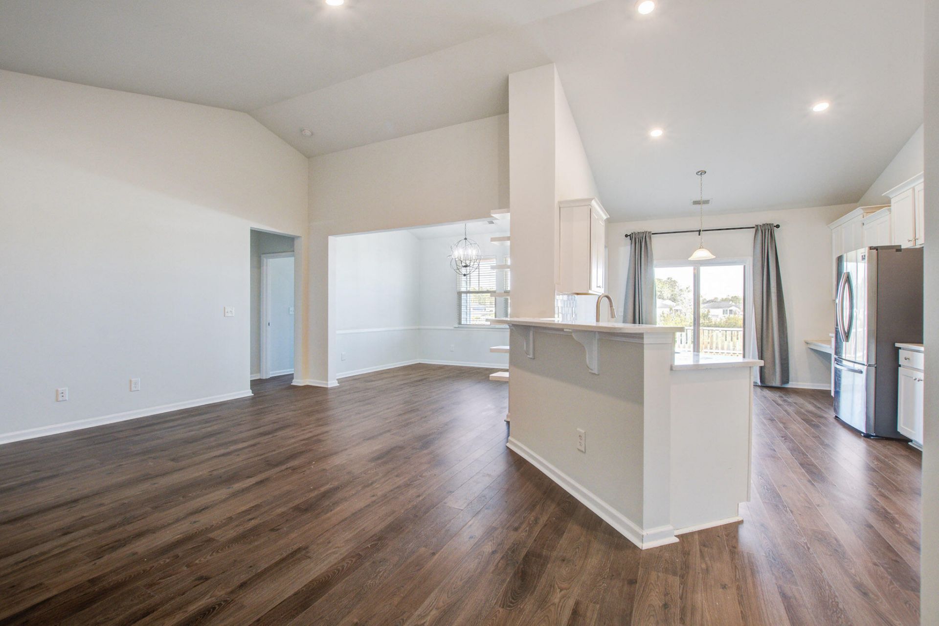 414 Squire Pope Road Photo 7