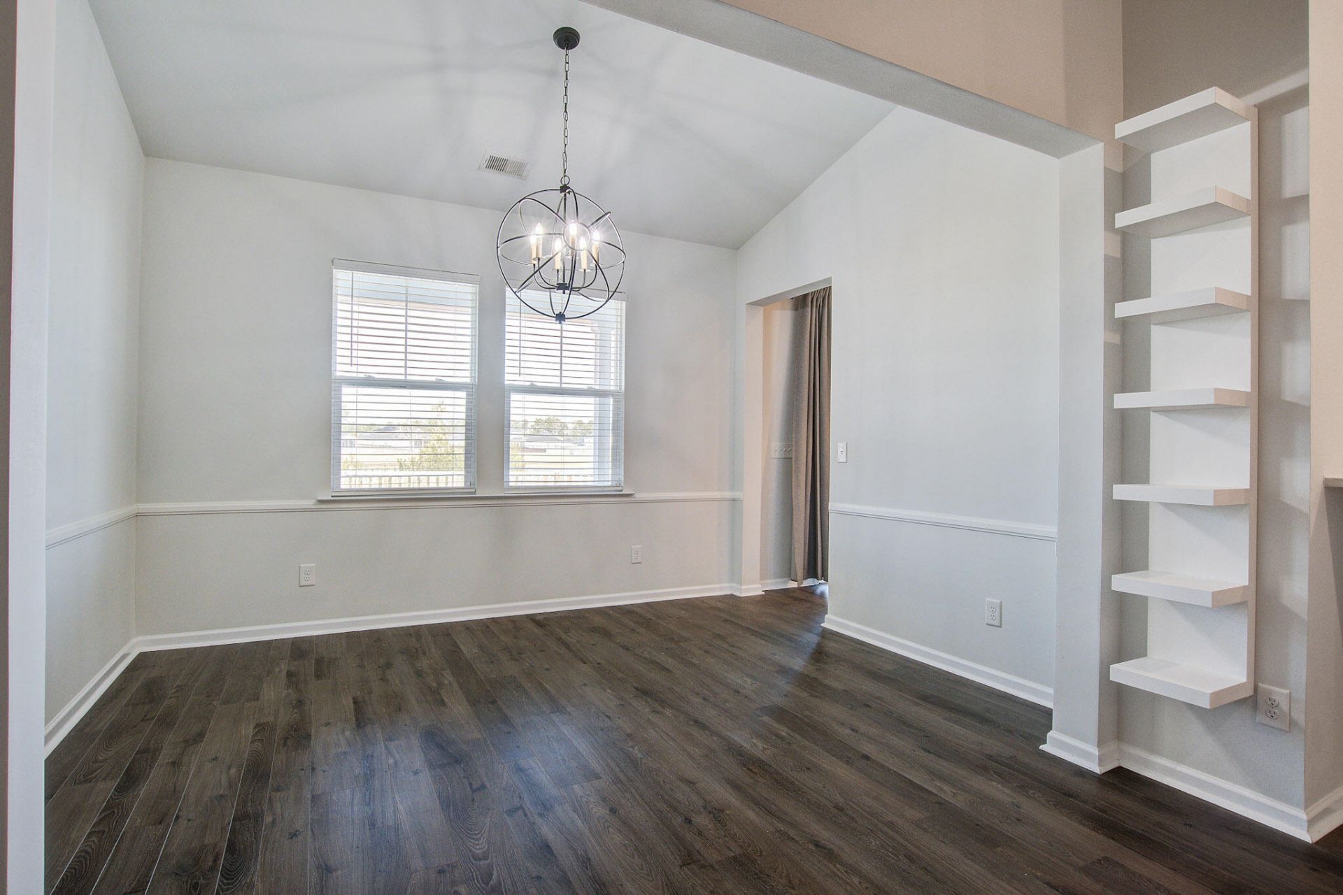 414 Squire Pope Road Photo 8