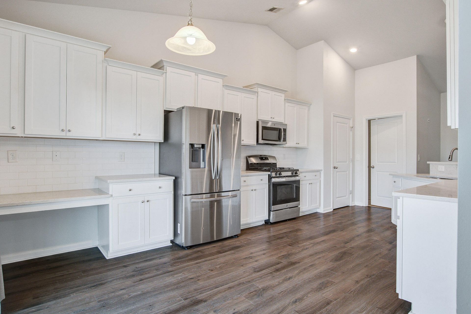 414 Squire Pope Road Photo 9