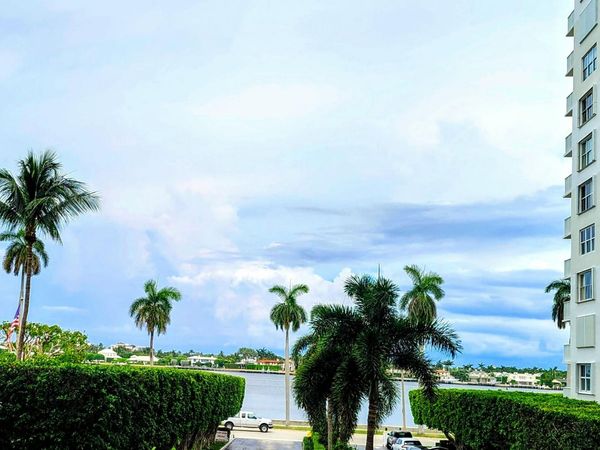 1801 S FLAGLER Drive, Unit 208, West Palm Beach, FL 33401