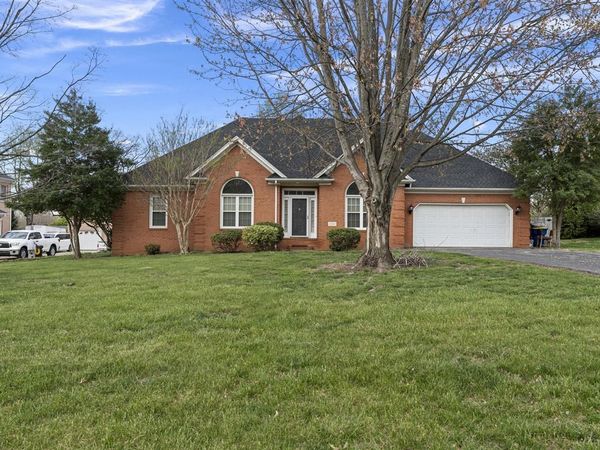 2941 Meadow Ridge Court , Bowling Green, KY 42104