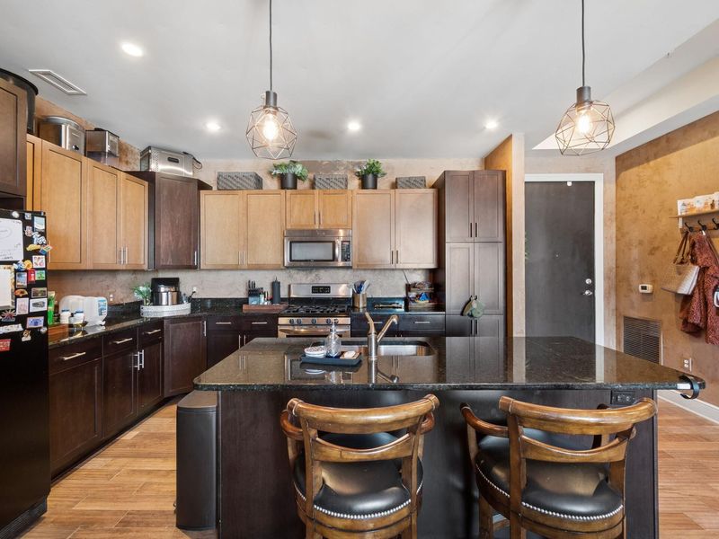 1145 N High Street, Unit 304, Columbus, OH 43201 Photo 8