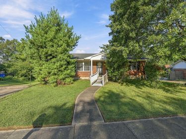 3185 Carriage Lane, Lexington, KY 40517