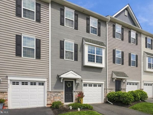 204 SPRING LANE, ROYERSFORD, PA 19468