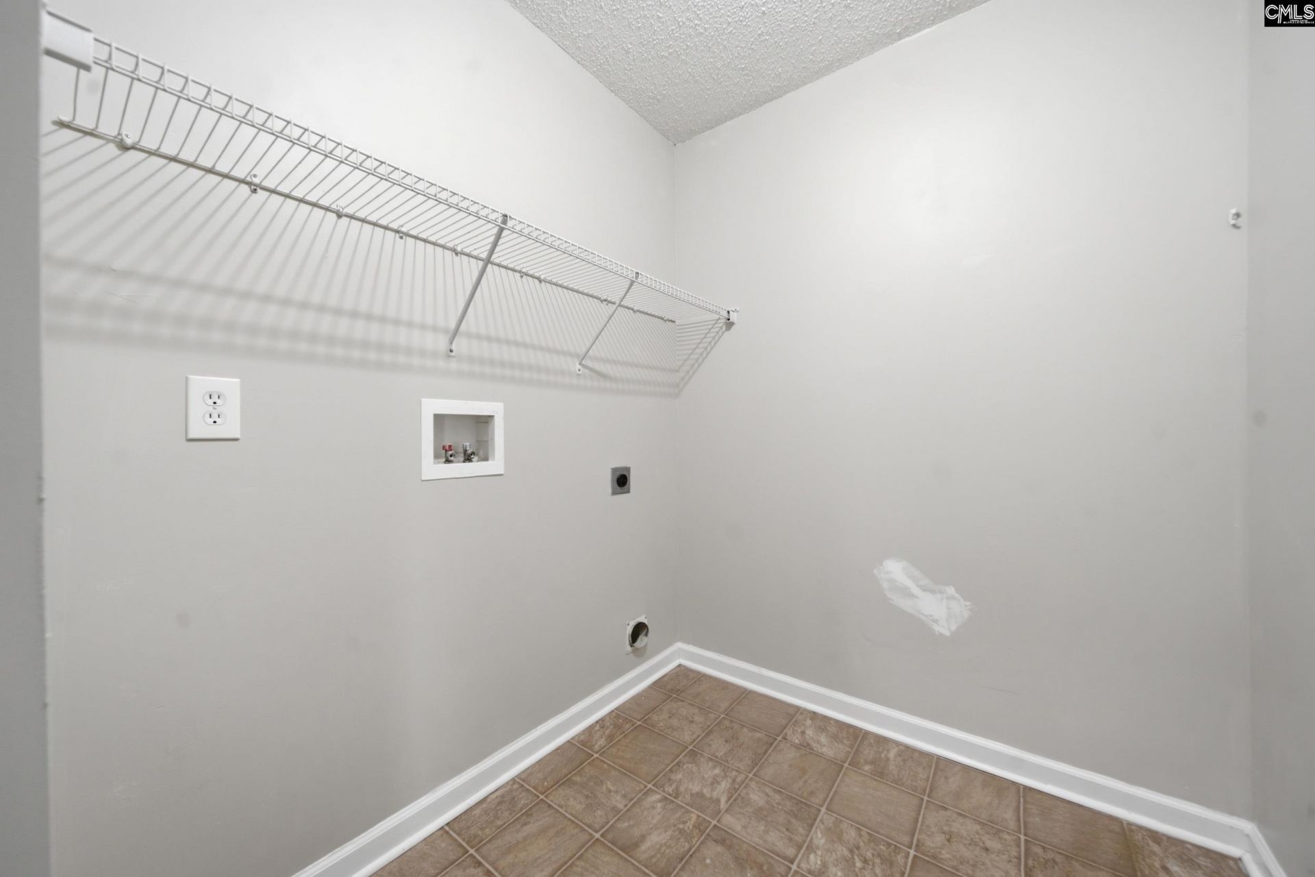 265 Arthurdale Drive  Photo 14