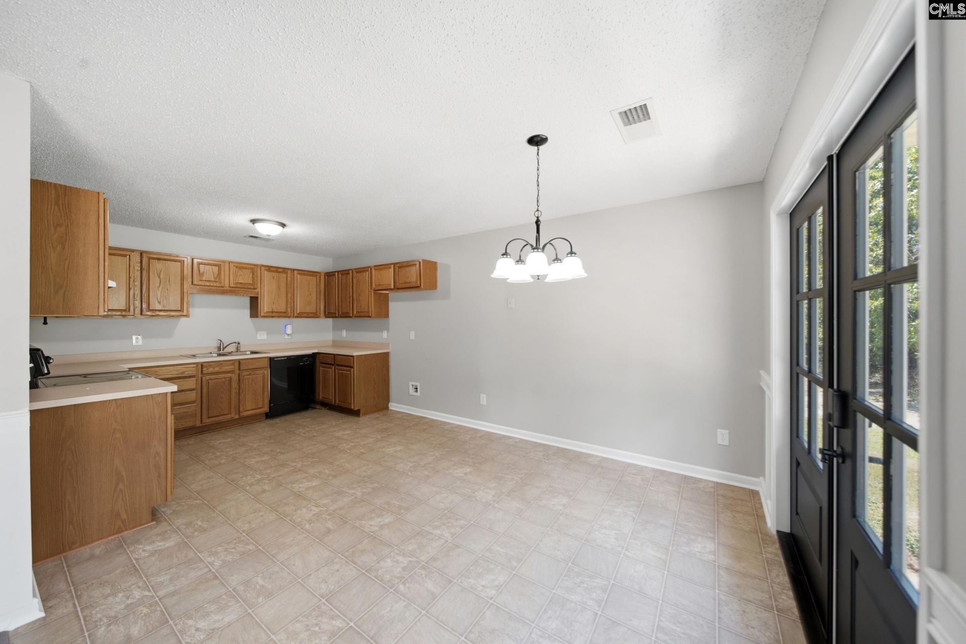 265 Arthurdale Drive  Photo 7