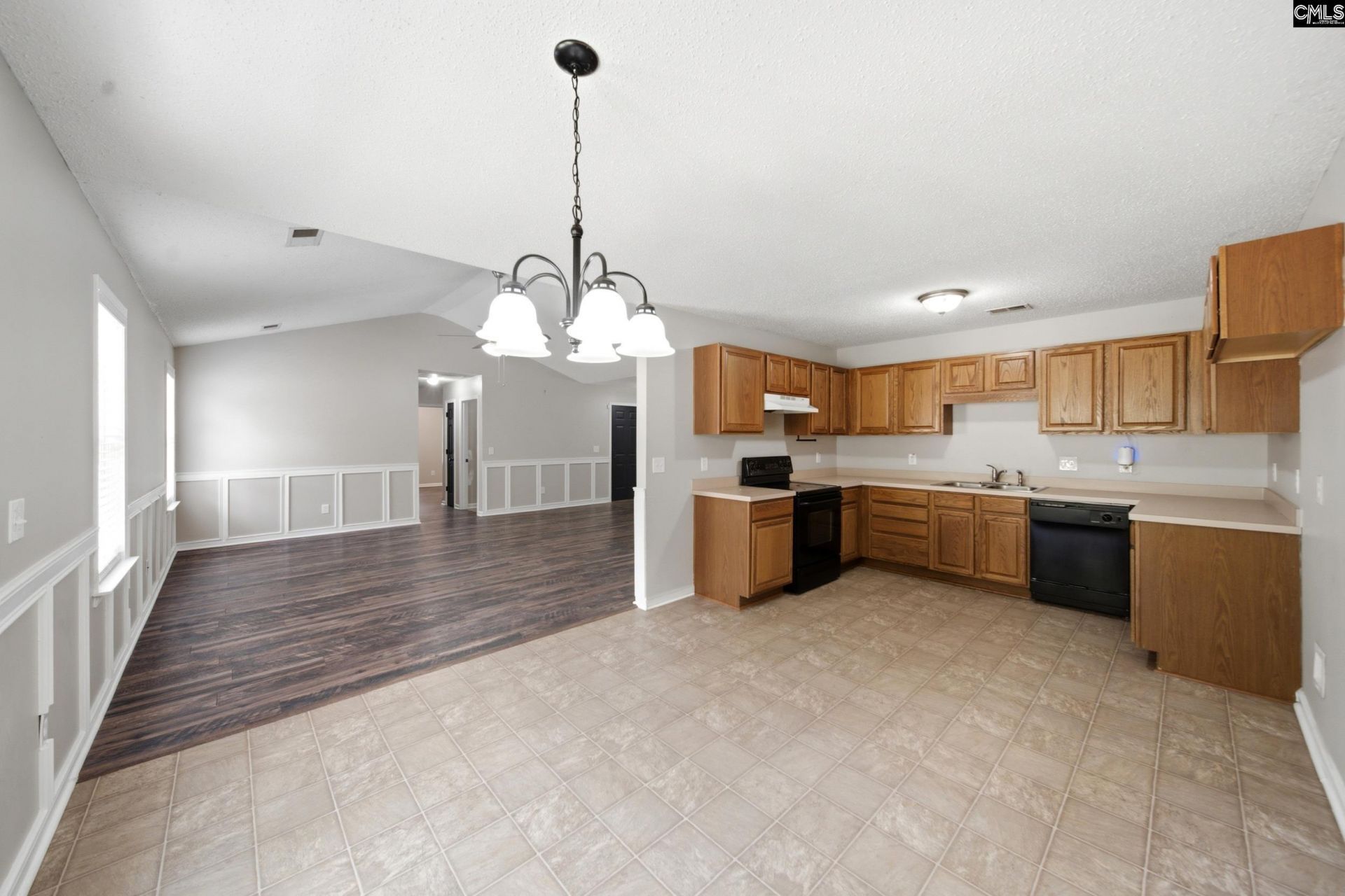265 Arthurdale Drive  Photo 8