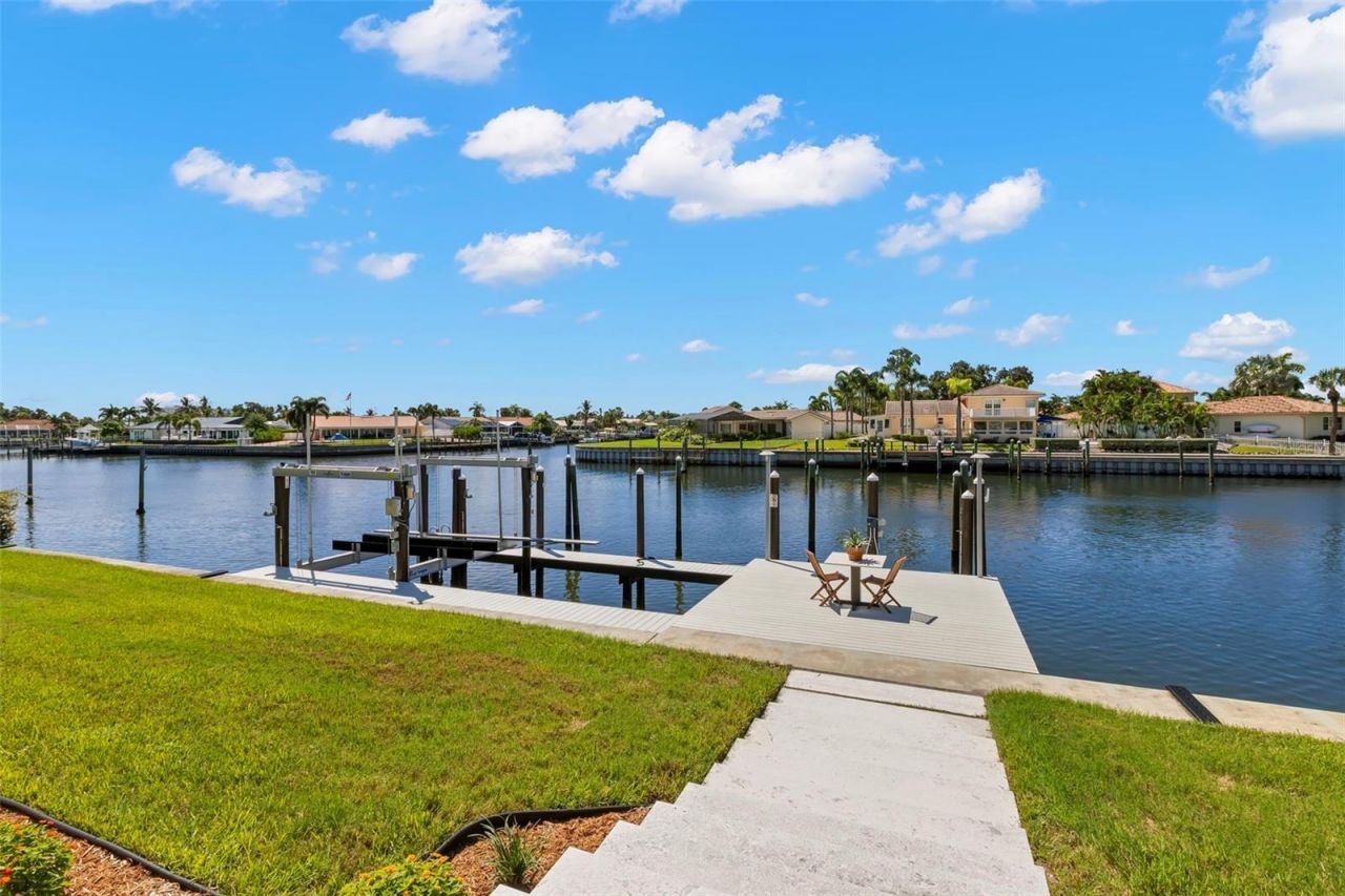 4130 42nd Avenue S, Saint Petersburg, FL 33711 Photo