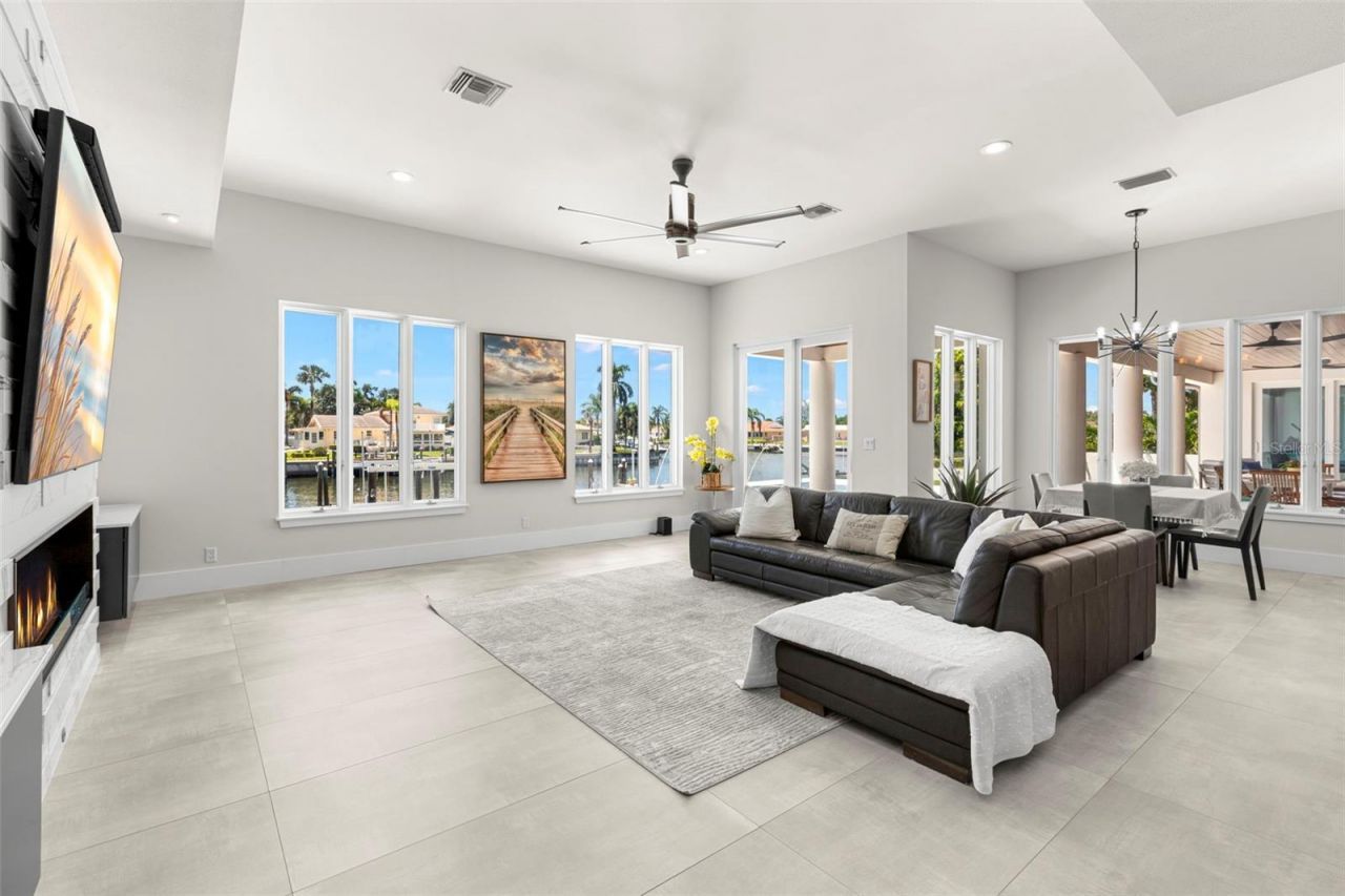 4130 42nd Avenue S, Saint Petersburg, FL 33711 Photo