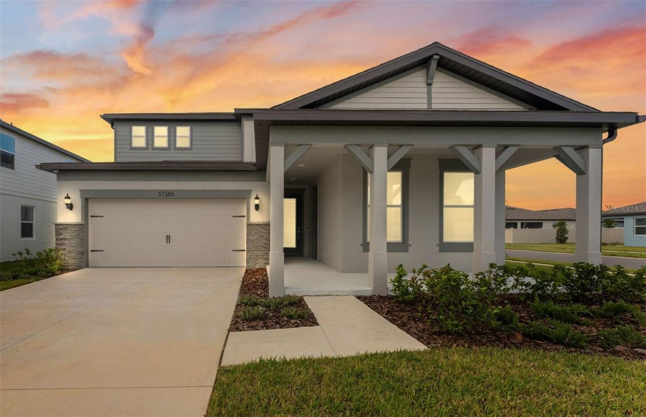 37385 Clinch Circle, Zephyrhills, FL 33540 Photo