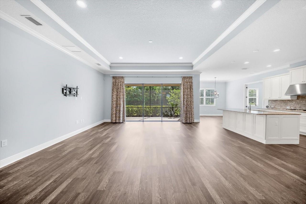 8256 Larkspur Circle, Sarasota, FL 34241 Photo