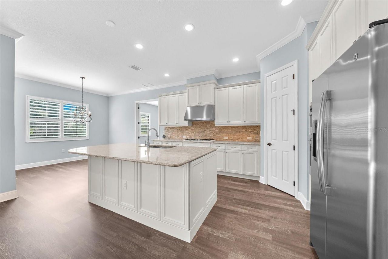 8256 Larkspur Circle, Sarasota, FL 34241 Photo