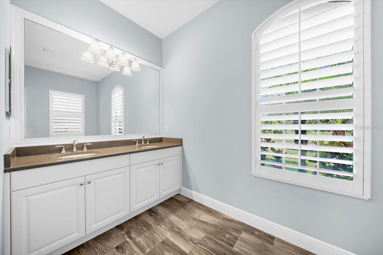 8256 Larkspur Circle, Sarasota, FL 34241 Photo