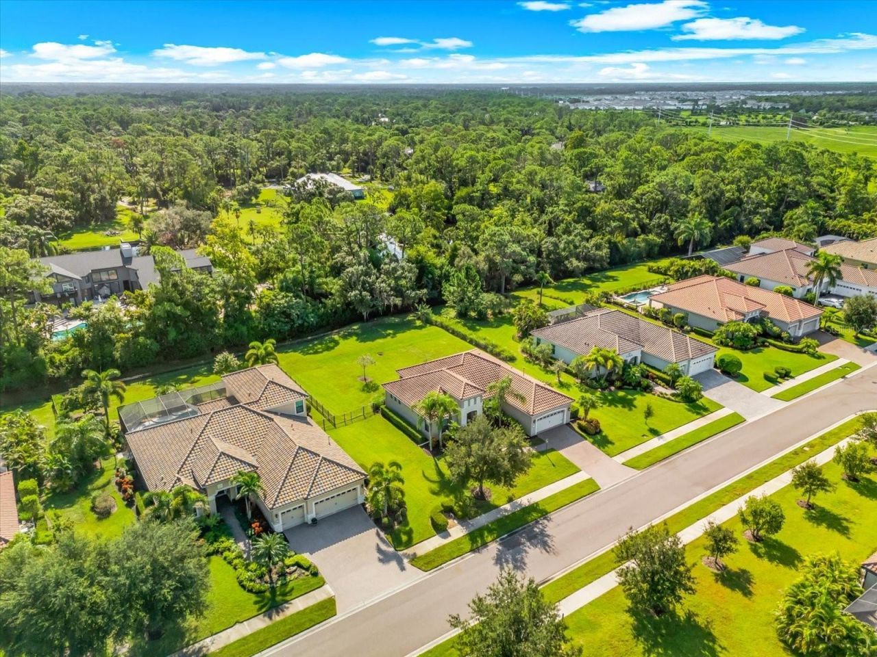 8256 Larkspur Circle, Sarasota, FL 34241 Photo