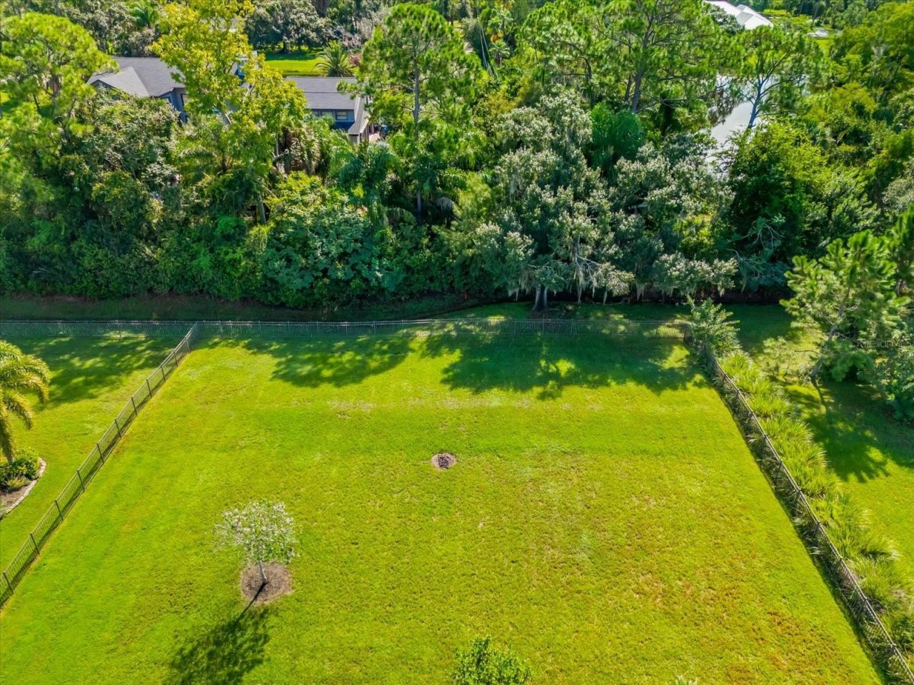 8256 Larkspur Circle, Sarasota, FL 34241 Photo