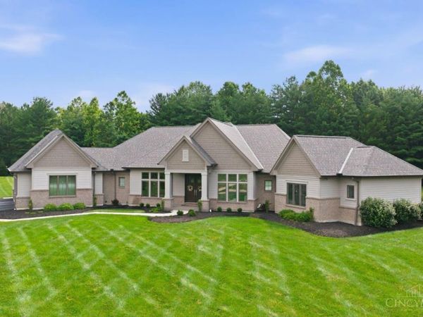 2 Birdhaven Lane, Indian Hill, OH 45242