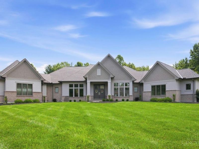 2 Birdhaven Lane, Indian Hill, OH 45242 Photo 2